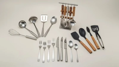 Комплекти прибори за хранене и готвене