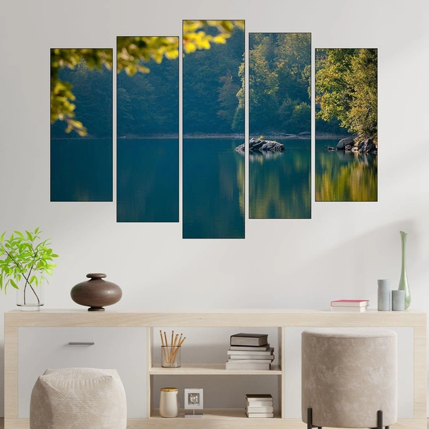 Езеро със спокойни води в гората - картина пано за стена - Image 3