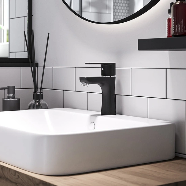 Стоящ смесител за умивалник Algeo черен мат FERRO - Image 2