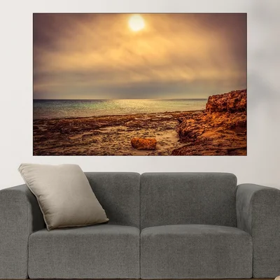 Облачно време над скалист бряг - картина пано за стена