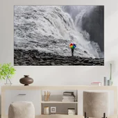 С чадър пред водопада - картина пано за стена - Thumbnail 1